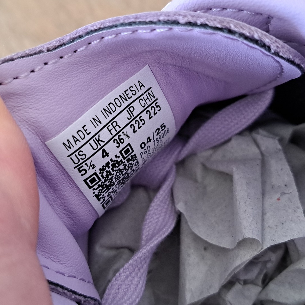 Adidas Sambae - Color: Preloved Purple - Size: Women 5.5 - Picture 9 of 10
